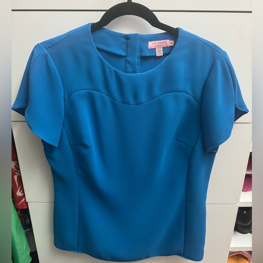 Ted Baker London blue Melissa top size 3 = to a US size 6-8 excellent condition
